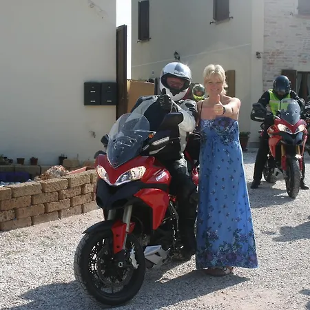 La Fenice Nocleg ze śniadaniem Montegridolfo